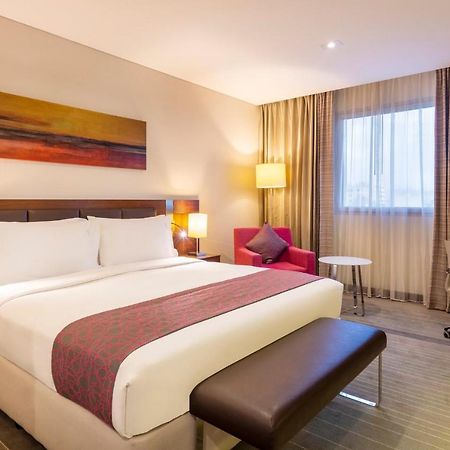 Holiday Inn Muscat Alseeb By Ihg Exterior photo