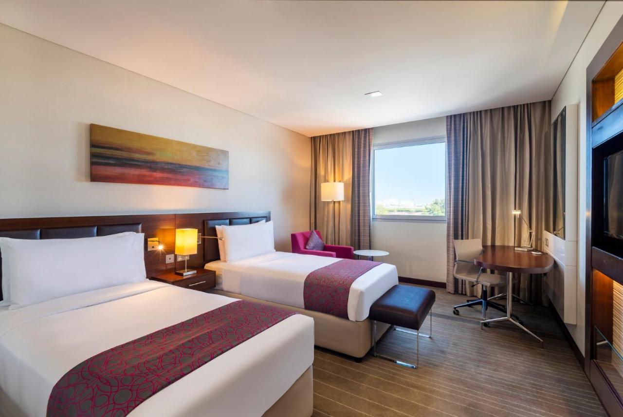 Holiday Inn Muscat Alseeb By Ihg Exterior photo