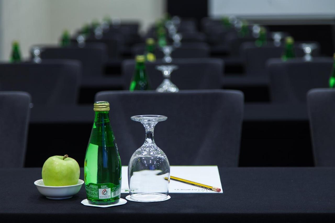Holiday Inn Muscat Alseeb By Ihg Exterior photo
